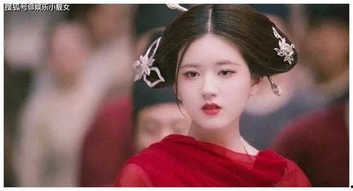 女明星吃瓜爆料,女明星揭秘幕后真相,吃瓜爆料引热议