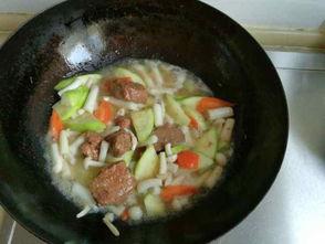 角瓜炖肉怎么吃,家常美味，营养丰富的炖菜新体验