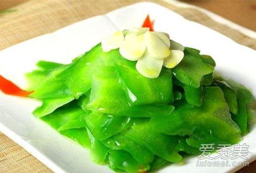 孕妇可以吃炒小瓜么,炒小瓜是否适宜食用？